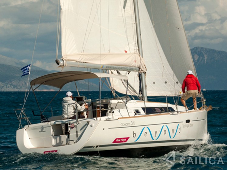 Oceanis 34 - Yacht Charter Sailica