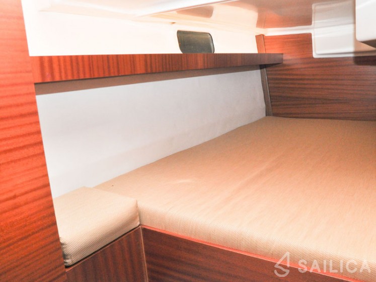 Nautika 1000 - Yacht Charter Sailica