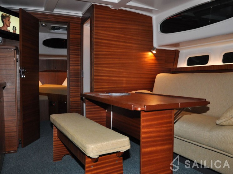 Nautika 1000 - Yacht Charter Sailica