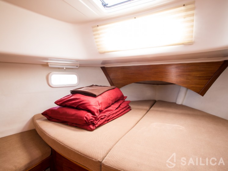 Nautika 1000 - Yacht Charter Sailica