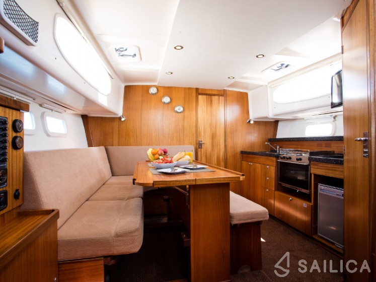 Nautika 1000 - Yacht Charter Sailica