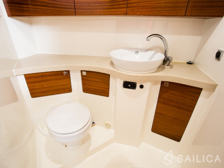Nautiner 40.2 AFT - Yacht Charter Sailica