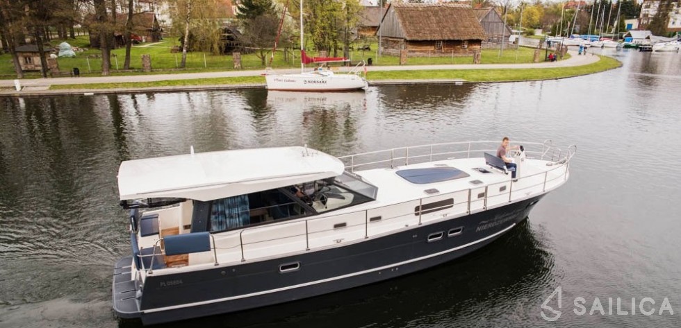 Nautika 1300  - Yacht Charter Sailica