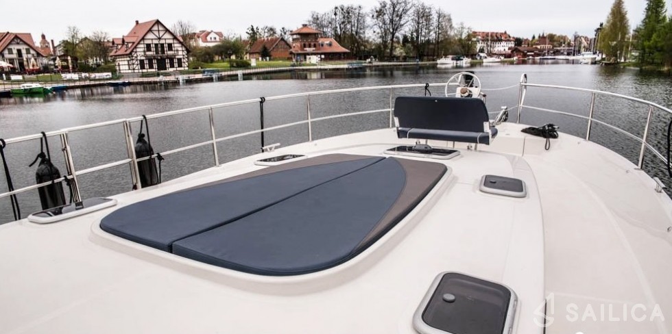 Nautika 1300  - Yacht Charter Sailica
