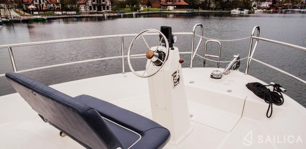 Nautika 1300  - Yacht Charter Sailica
