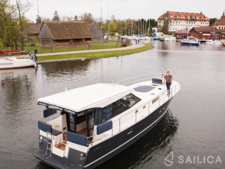 Nautika 1300  - Yacht Charter Sailica