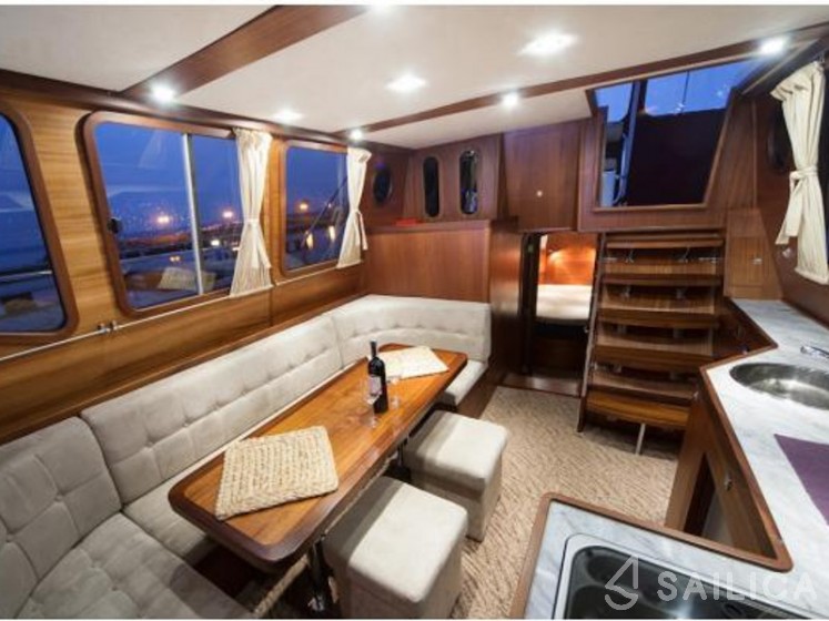 Nautiner 40.3 AFT - Yacht Charter Sailica