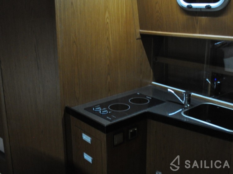 Tes 393 Illuminatus - Yacht Charter Sailica