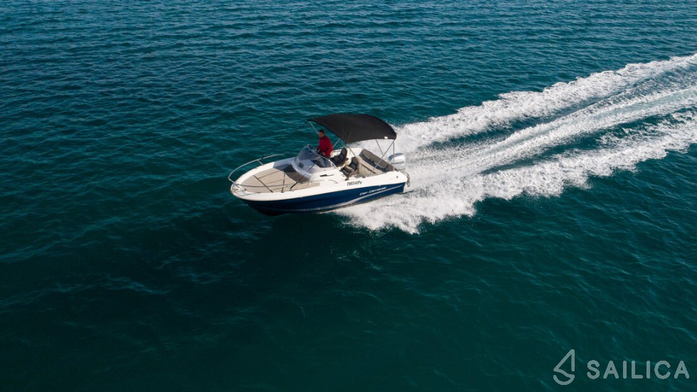 Cap Camarat 5.5 WA S2 - Yacht Charter Sailica