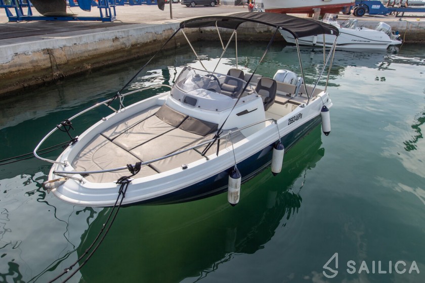 Cap Camarat 5.5 WA S2 - Yacht Charter Sailica
