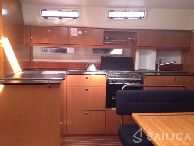 Bavaria 45 Cruiser - Yacht Charter Sailica