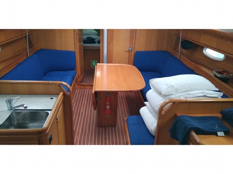 Bavaria 38 Cruiser - Yacht Charter Sailica