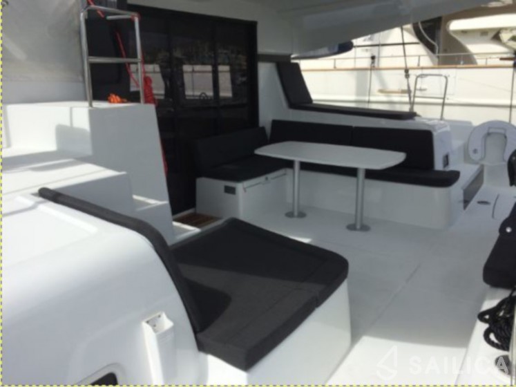 Lagoon 42 - Yacht Charter Sailica