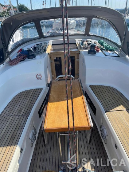 Bavaria Cruiser 40 S - Yacht Charter Sailica