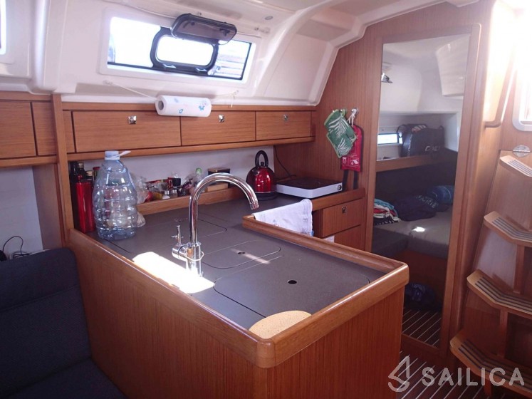 Bavaria 37 Cruiser - Yacht Charter Sailica