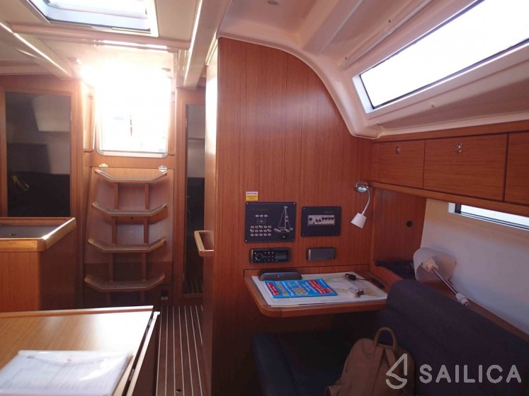 Bavaria 37 Cruiser - Yacht Charter Sailica
