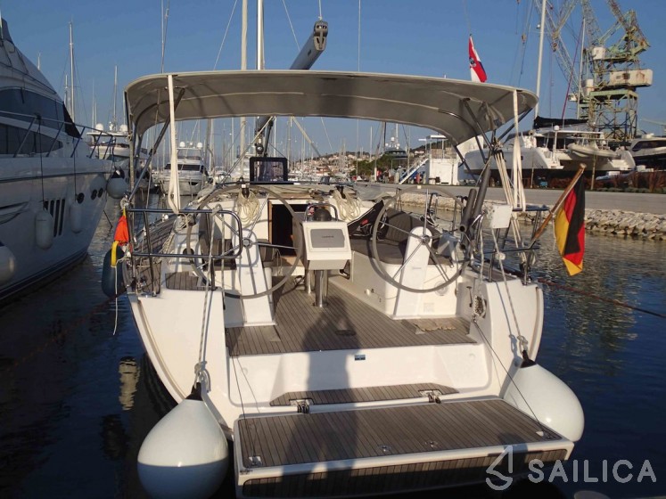 Bavaria 37 Cruiser - Yacht Charter Sailica