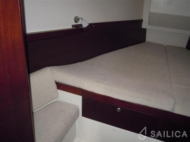 Hanse 400 - Yacht Charter Sailica