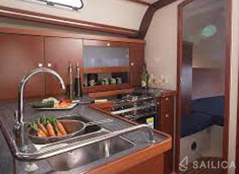 Hanse 400 - Yacht Charter Sailica