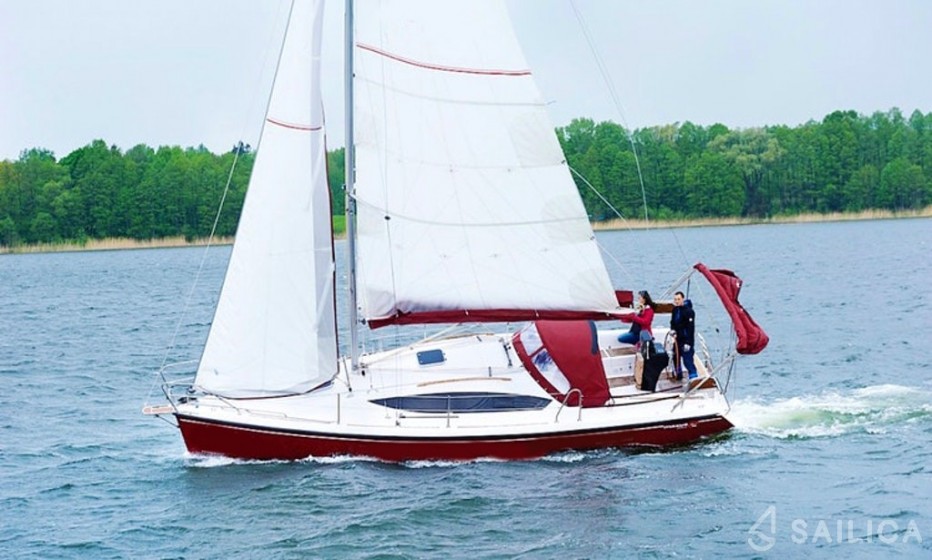Maxus 33.1 RS - Yacht Charter Sailica