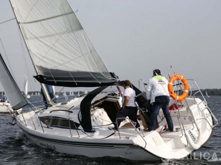 Maxus 33.1 RS - Yacht Charter Sailica