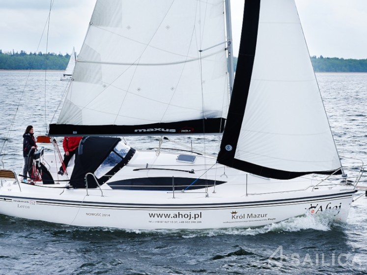 Maxus 33.1 RS - Yacht Charter Sailica