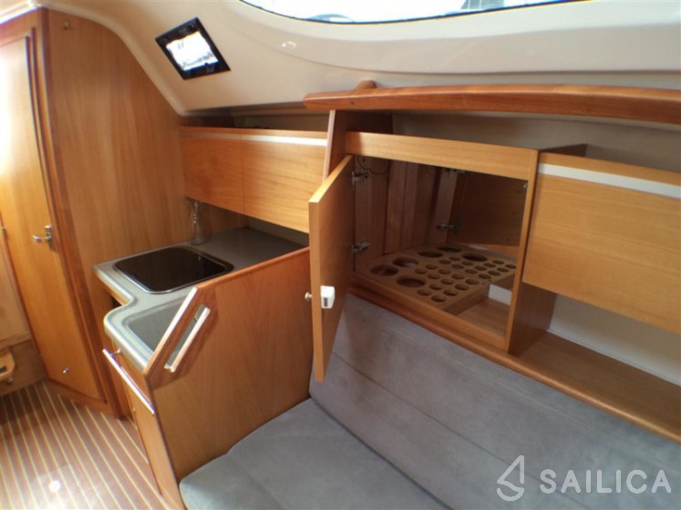 Maxus 33.1 RS - Yacht Charter Sailica