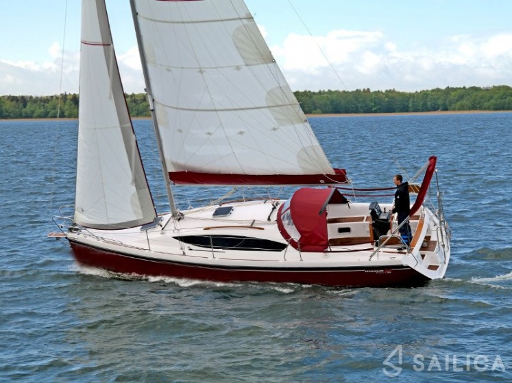 Maxus 33.1 RS - Yacht Charter Sailica