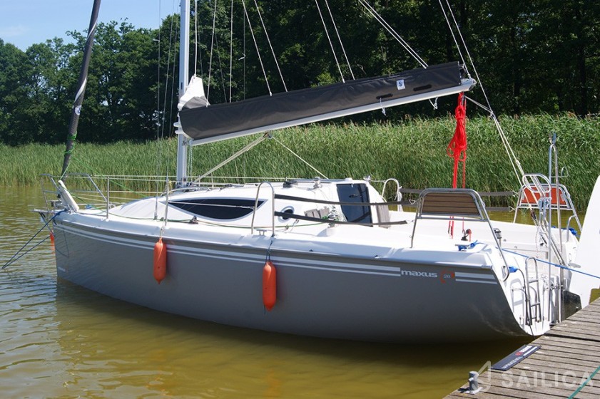 Maxus 28 Standard - Yacht Charter Sailica