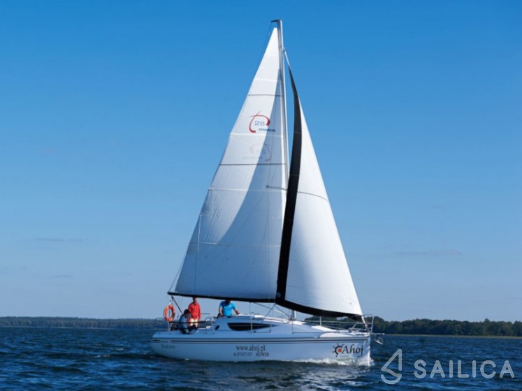 Maxus 28 Standard - Yacht Charter Sailica