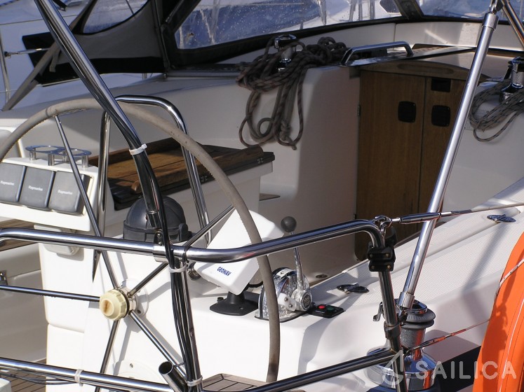 Bavaria 40 Cruiser - Yacht Charter Sailica
