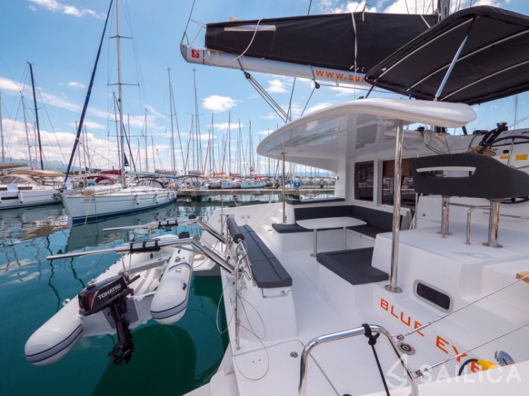 Lagoon 40 - Yacht Charter Sailica