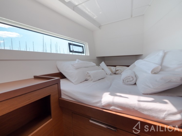 Lagoon 40 - Yacht Charter Sailica