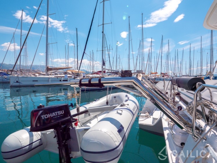Lagoon 40 - Yacht Charter Sailica
