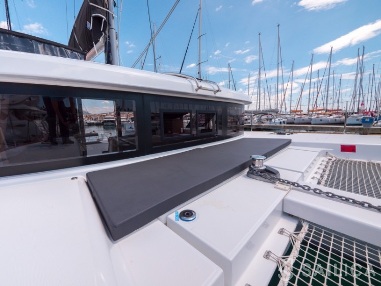 Lagoon 40 - Yacht Charter Sailica