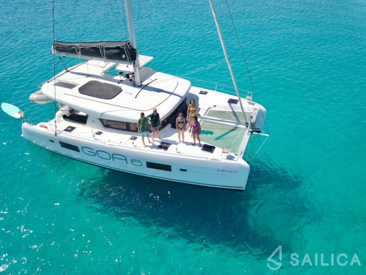 Lagoon 42 - Yacht Charter Sailica