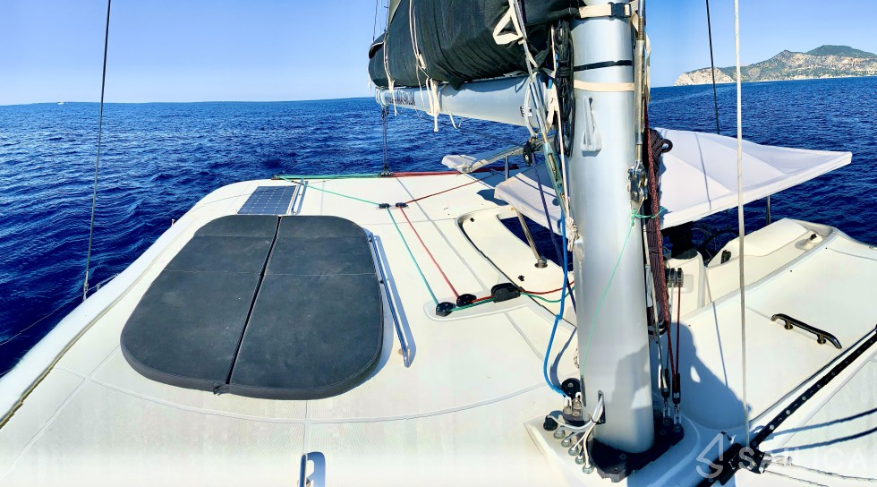Lagoon 42 - Yacht Charter Sailica