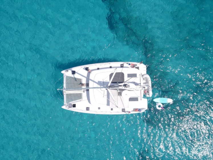 Lagoon 42 - Yacht Charter Sailica