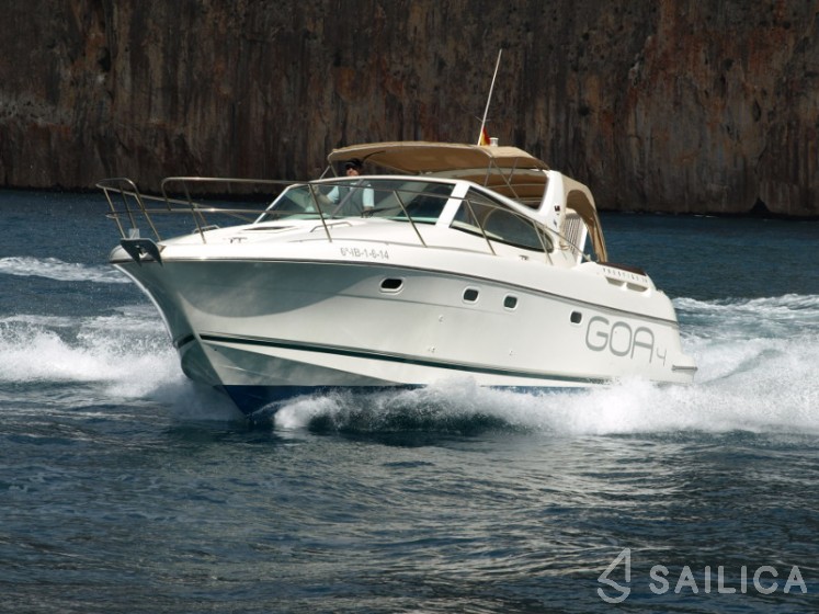 Prestige 34 - Yacht Charter Sailica