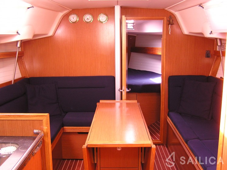 Bavaria 35 Cruiser - Yacht Charter Sailica