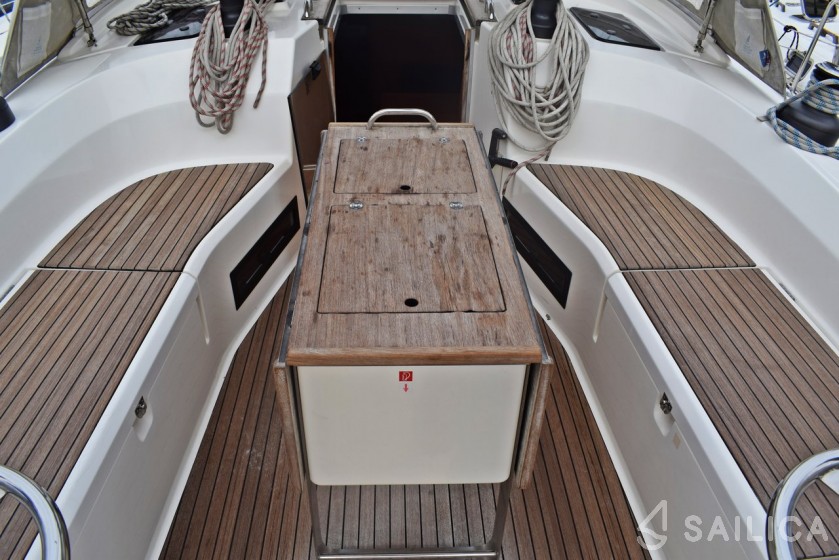 Bavaria 45 Cruiser - Yacht Charter Sailica