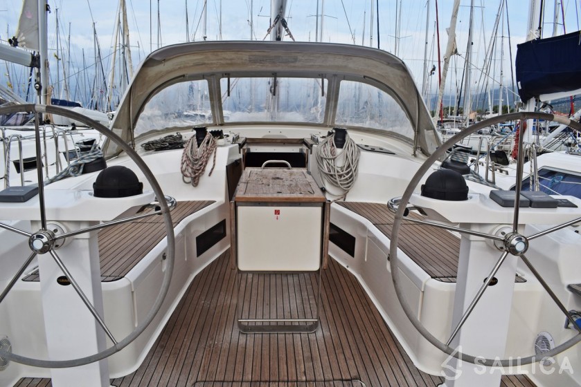 Bavaria 45 Cruiser - Yacht Charter Sailica