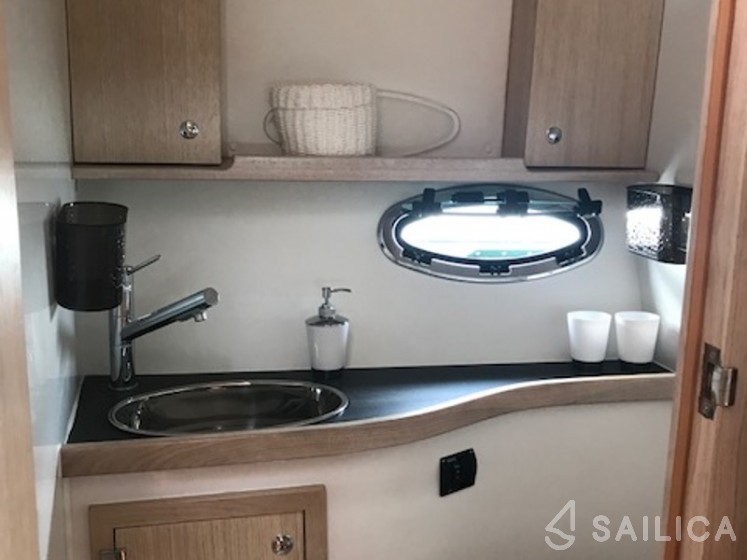 Mirakul 30 - Yacht Charter Sailica