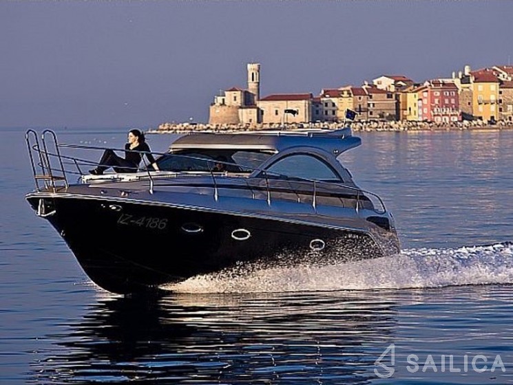 Mirakul 30 - Yacht Charter Sailica