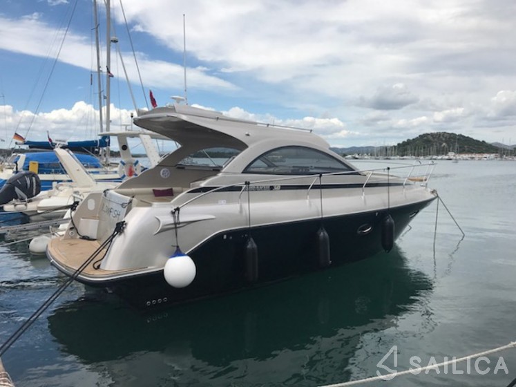 Mirakul 30 - Yacht Charter Sailica
