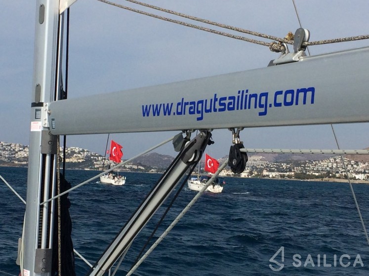 Oceanis 41.1 - Yacht Charter Sailica