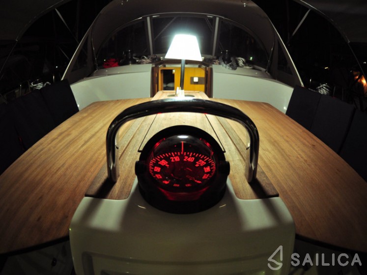 Bavaria C42 - Yacht Charter Sailica