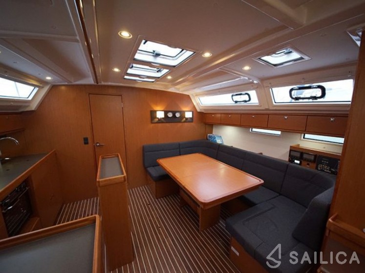 Bavaria C42 - Yacht Charter Sailica