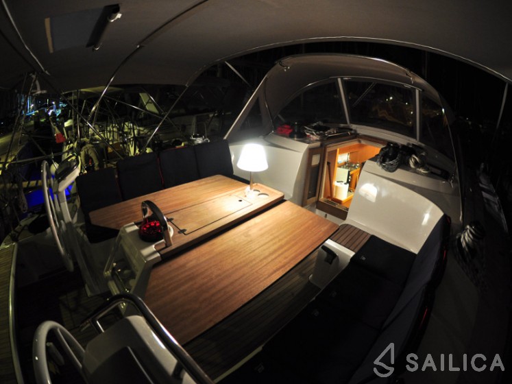 Bavaria C42 - Yacht Charter Sailica