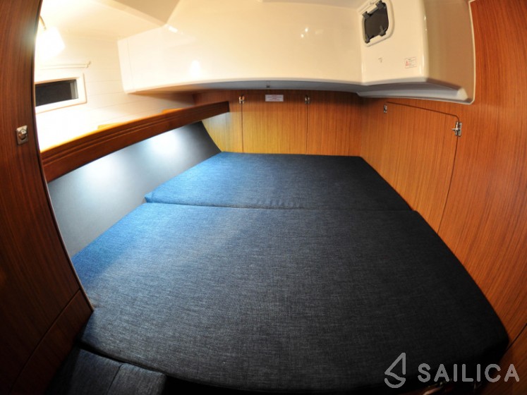 Bavaria C42 - Yacht Charter Sailica